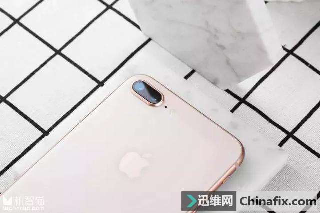 iPhone 8ġGoldʲô
