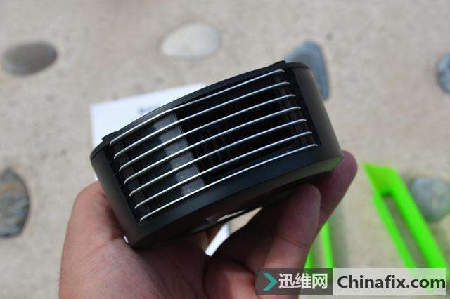 超强吸力,静享清凉—吹雪吸风散热器
