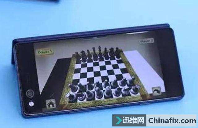 中兴全球首发折叠屏手机 成功把三星拍在沙滩上