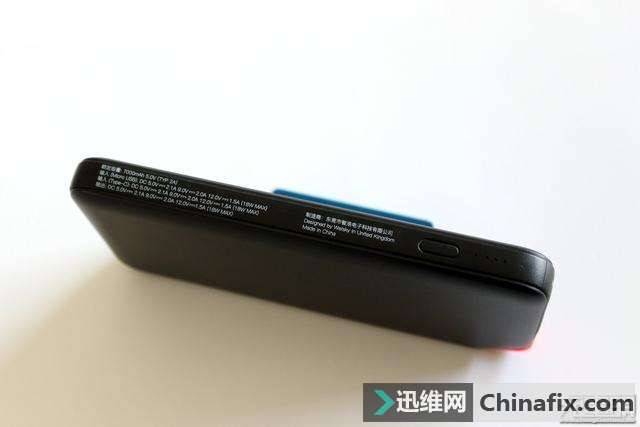音印Tqka七合一10000mAh移动电源测评