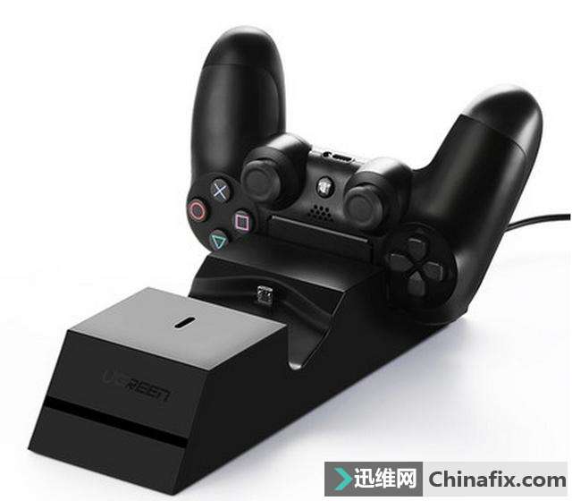 如果你经常忘记给PS4手柄充电,那运用这个方式就不会了