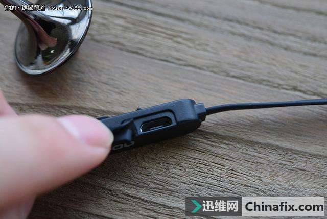 手游开黑专用 雷柏VM300蓝牙游戏耳机测评