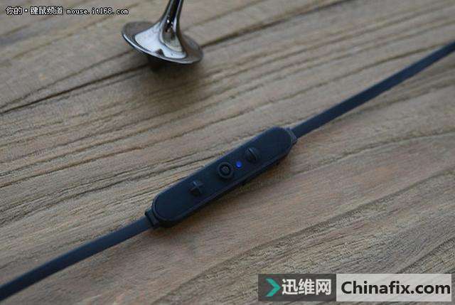 手游开黑专用 雷柏VM300蓝牙游戏耳机测评