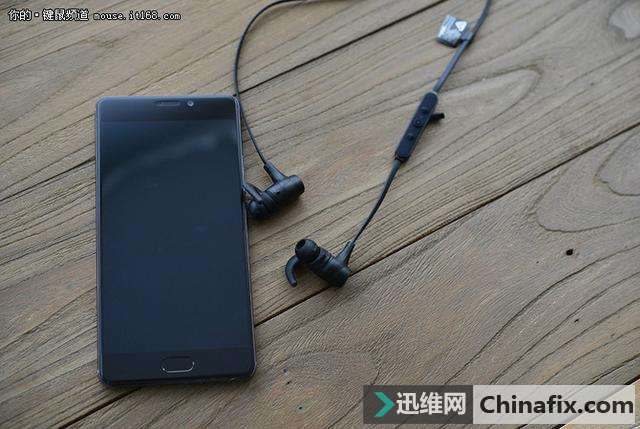 手游开黑专用 雷柏VM300蓝牙游戏耳机测评