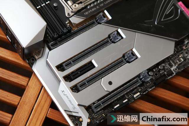 酷睿i9顶级座驾!ROG RAMPAGE VI EXTREME主板测评