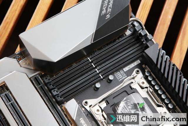 酷睿i9顶级座驾!ROG RAMPAGE VI EXTREME主板测评