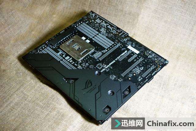 酷睿i9顶级座驾!ROG RAMPAGE VI EXTREME主板测评