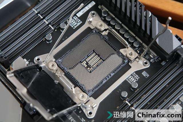 酷睿i9顶级座驾!ROG RAMPAGE VI EXTREME主板测评