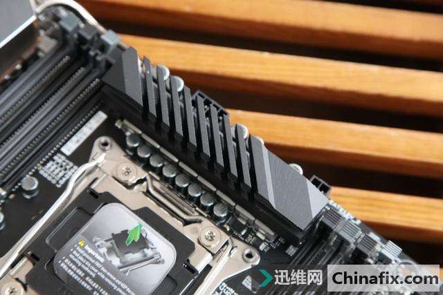 酷睿i9顶级座驾!ROG RAMPAGE VI EXTREME主板测评