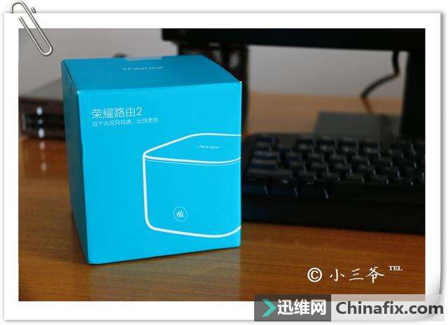 「小三爷测评」“黑科技”满满的路由器-荣耀路由2开箱简评