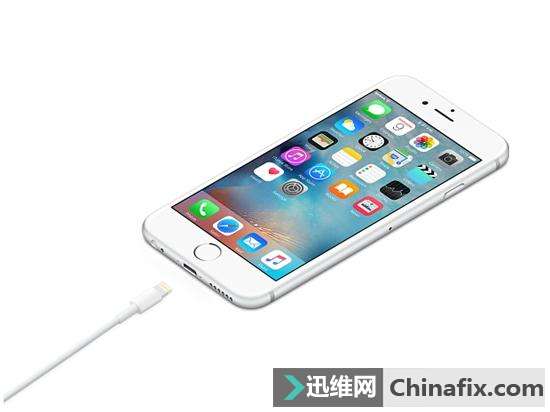 苹果USB-C转Lighting数据线已被pojie!iPhone快充技术即将普及