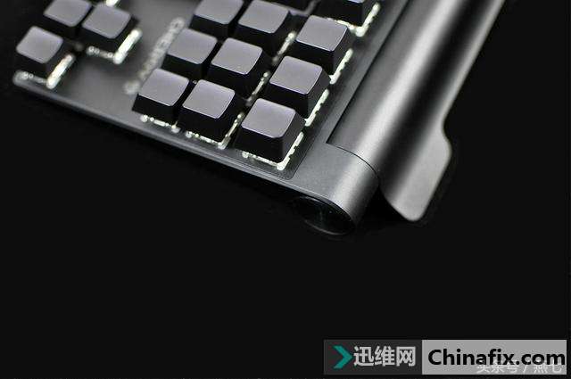 最美87键,全金属底座加持,樱桃8.0机械键盘侧刻黑轴详细测评