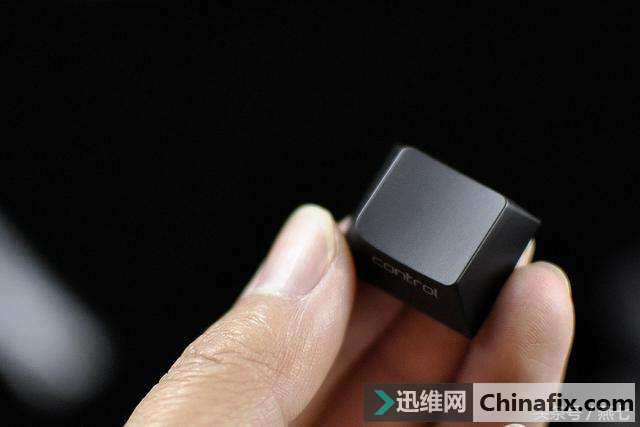 最美87键,全金属底座加持,樱桃8.0机械键盘侧刻黑轴详细测评