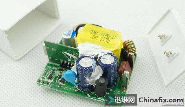 SIMPTUNE 30W USB PD智能快充技术适配器拆解