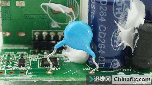 SIMPTUNE 30W USB PD智能快充技术适配器拆解
