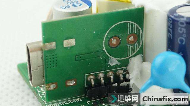 SIMPTUNE 30W USB PD智能快充技术适配器拆解