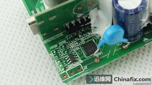 SIMPTUNE 30W USB PD智能快充技术适配器拆解