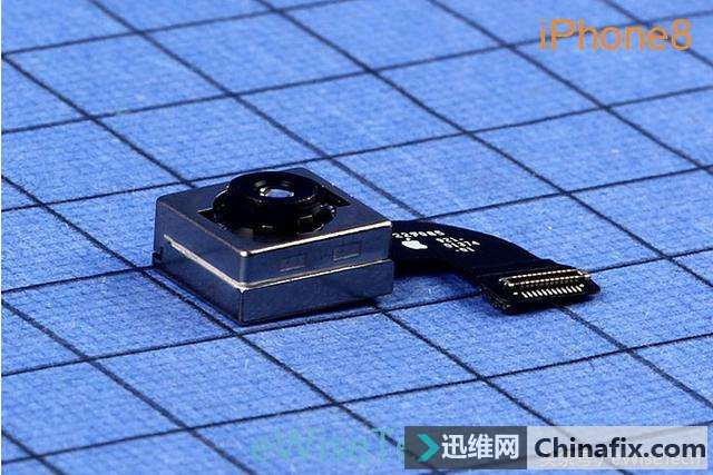 iPhone8拆解,内部布局变化不大