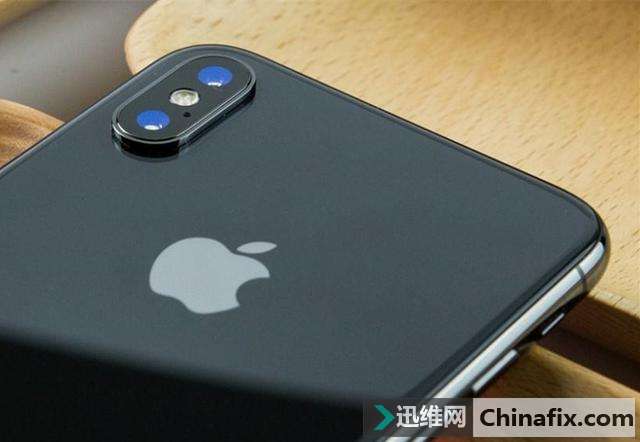 反人类的规划!为什么手机上的摄像头越做越凸出?