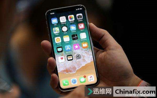 iPhone X问题集中爆发,掉漆、不管用、杂音……你还敢买吗?