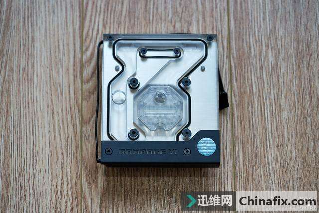 Asus 华硕 Rampage VI Apex R6A 主板测评