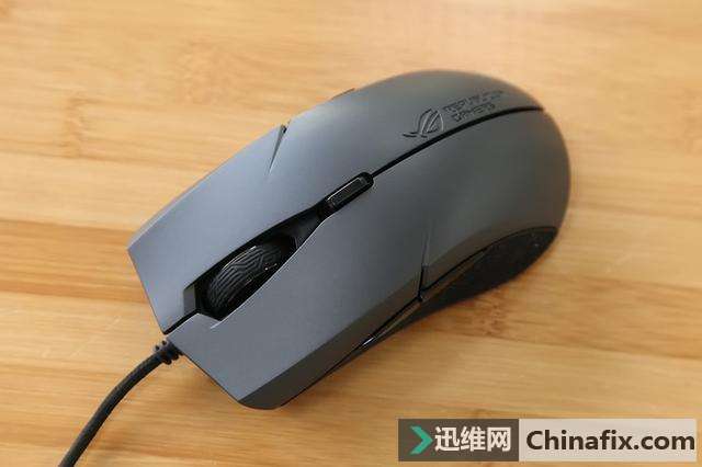 可更换上盖规划 ROG STRIX Evolve鼠标测评