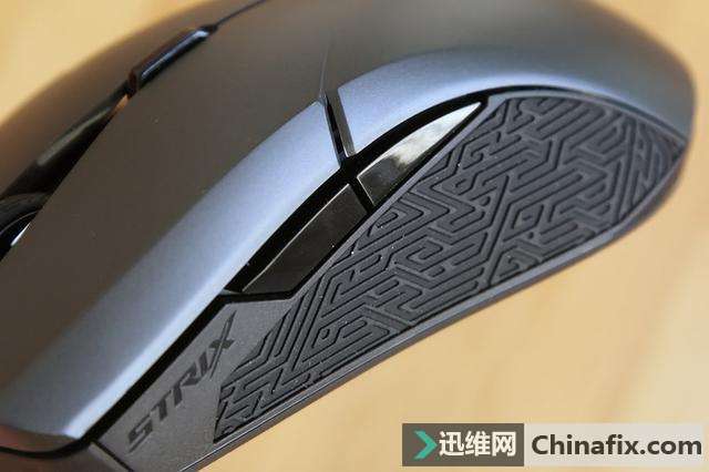 可更换上盖规划 ROG STRIX Evolve鼠标测评