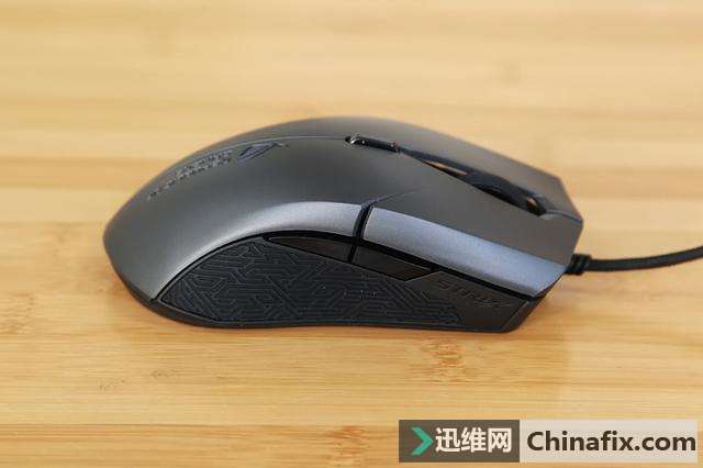 可更换上盖规划 ROG STRIX Evolve鼠标测评
