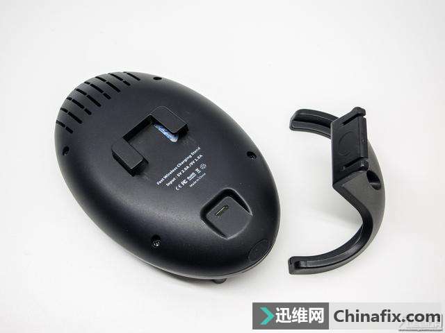 自主散热的数码猫S440无线充电器拆解