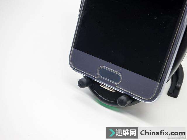 自主散热的数码猫S440无线充电器拆解