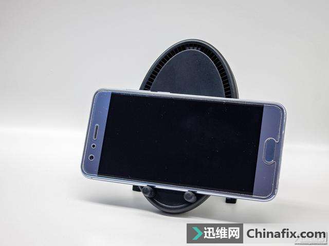 自主散热的数码猫S440无线充电器拆解