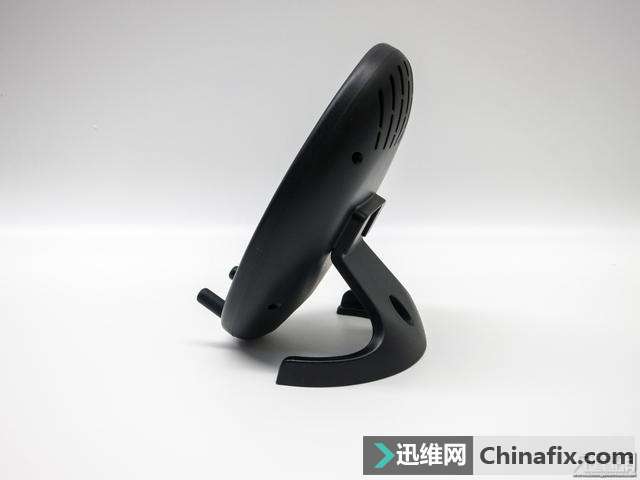 自主散热的数码猫S440无线充电器拆解