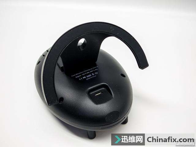 自主散热的数码猫S440无线充电器拆解