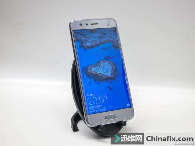 自主散热的数码猫S440无线充电器拆解