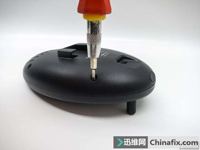 自主散热的数码猫S440无线充电器拆解