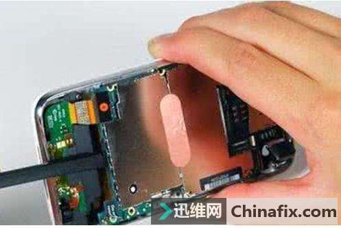 为什么iPhone手机电量低于20%就会提醒呢?