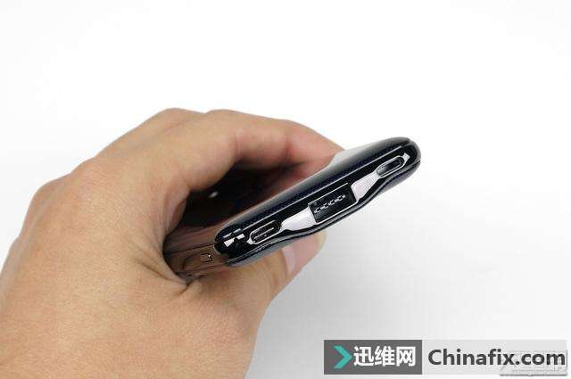C+L+A三口双面盲插,高颜值台电Slim S10移动电源开箱拆解测评