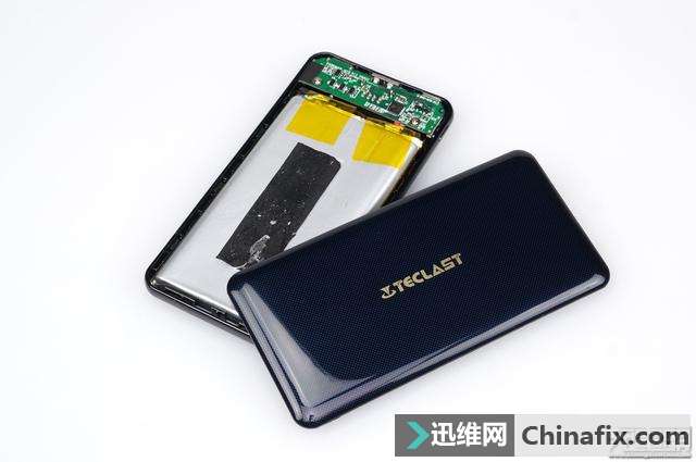 C+L+A三口双面盲插,高颜值台电Slim S10移动电源开箱拆解测评