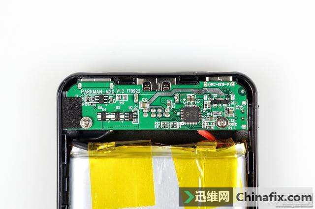 C+L+A三口双面盲插,高颜值台电Slim S10移动电源开箱拆解测评