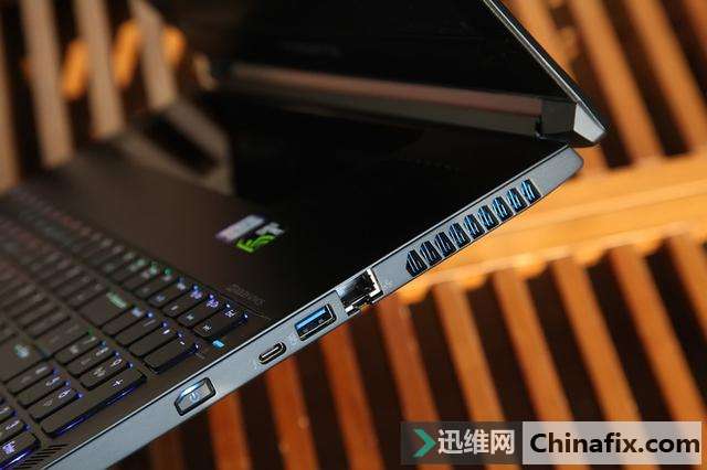 超轻薄GTX 1080游戏本 Acer 掠夺者Triton700测评