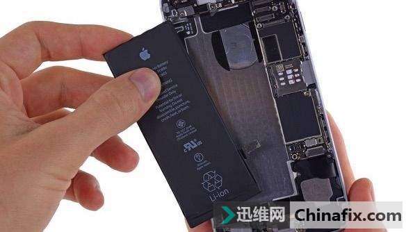 原来这都是套路!央视曝光旧iPhone换电池后依然卡慢无比!