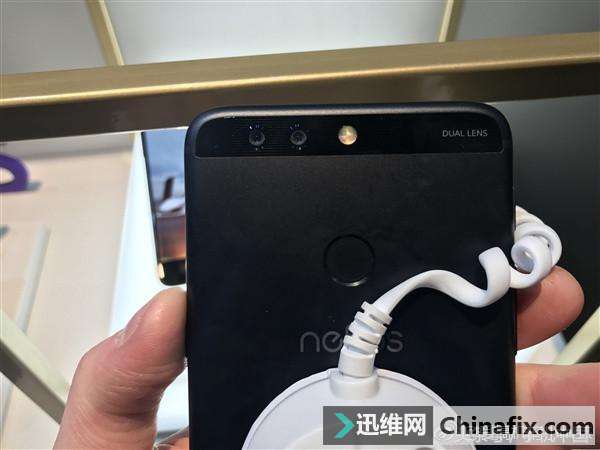 TP-Link路由器听说过么?它出了一款手机