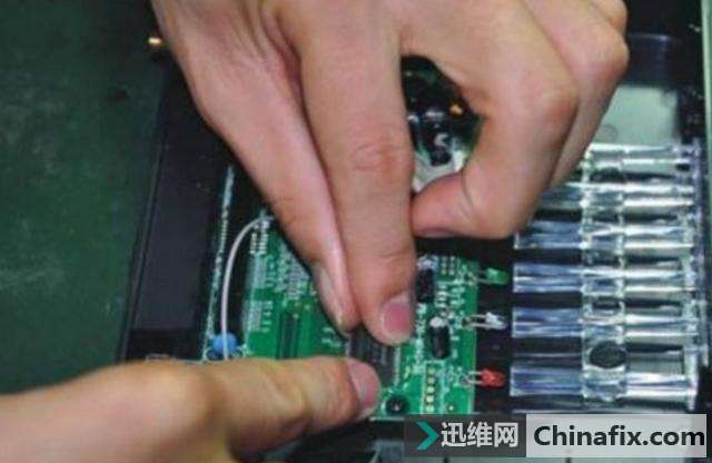 路由器芯片坏了怎么办?路由器芯片更换方法详解