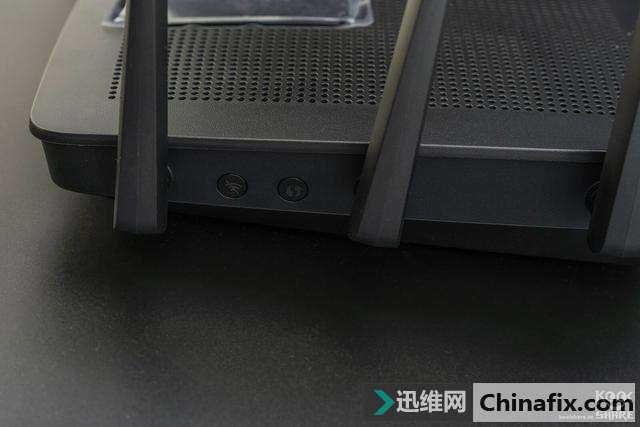 Linksys EA9500S无线路由器拆解