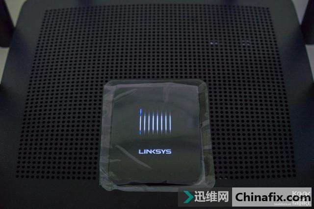 Linksys EA9500S无线路由器 拆解