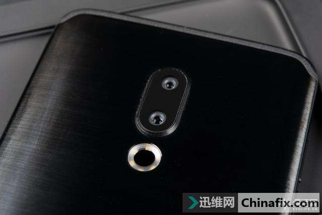 魅族15测评:说好打磨体验 你却偷偷发力夜拍