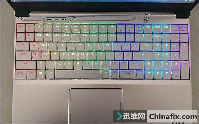 全面屏的游戏本肿么样?机械师F117-Break测评体验