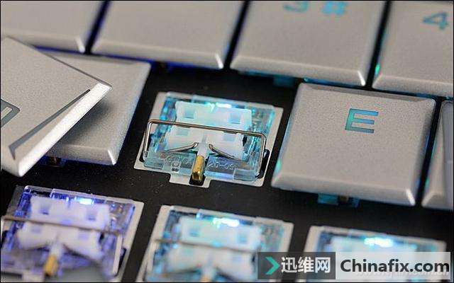 全面屏的游戏本肿么样?机械师F117-Break测评体验
