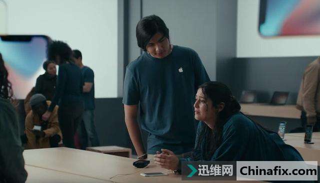 三星S9新广告怼苹果:暗讽iPhone降速门和刘海