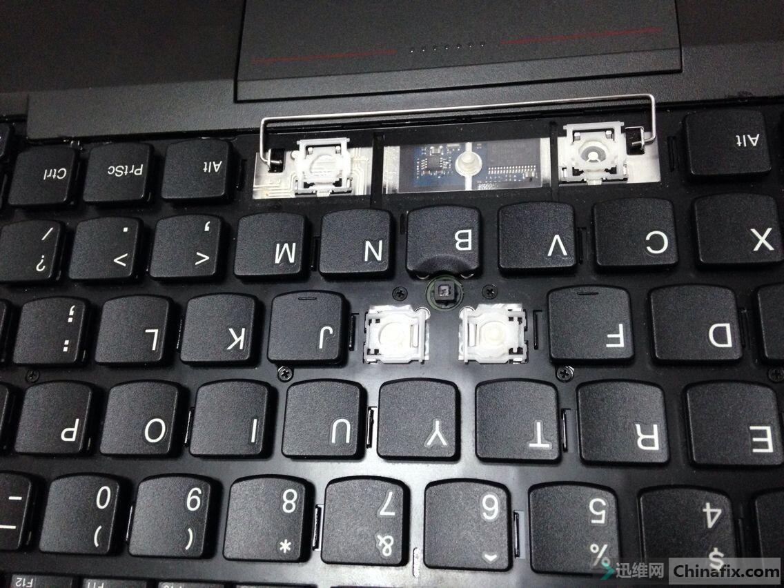 联想台式机键盘拆卸图片